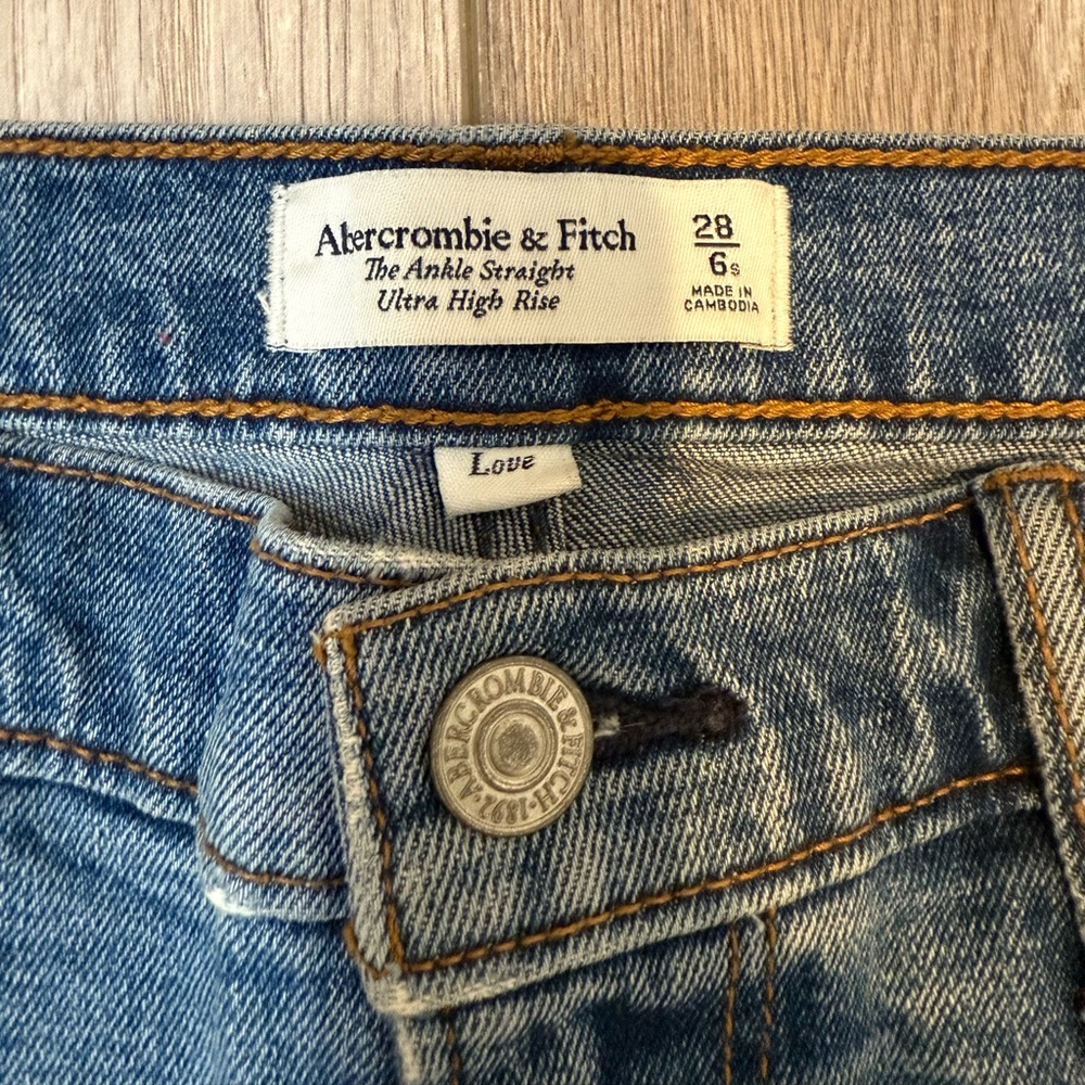 Abercrombie & Fitch jeans